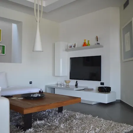 With 4 Bedrooms In Anavissos, With Wonderful Sea View, Private P Apartament